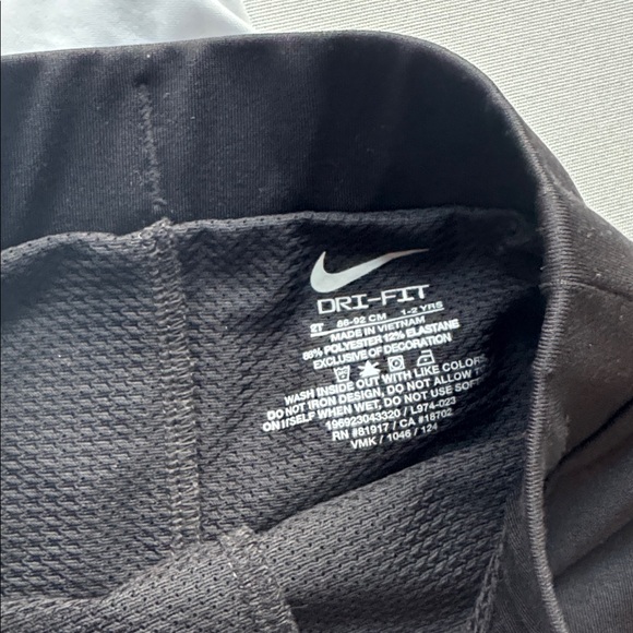 Nike girls outfit 2-3T - Picture 2 of 7